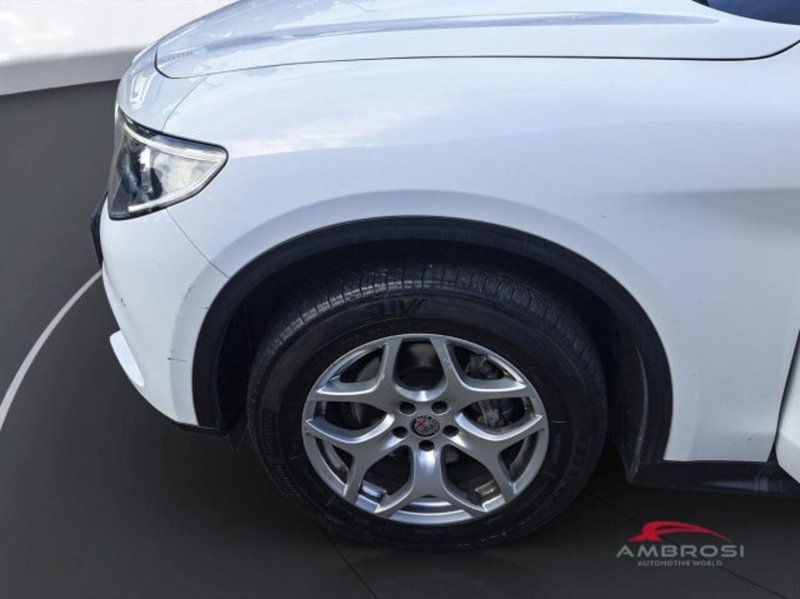 Alfa Romeo Stelvio usata a Perugia (13)