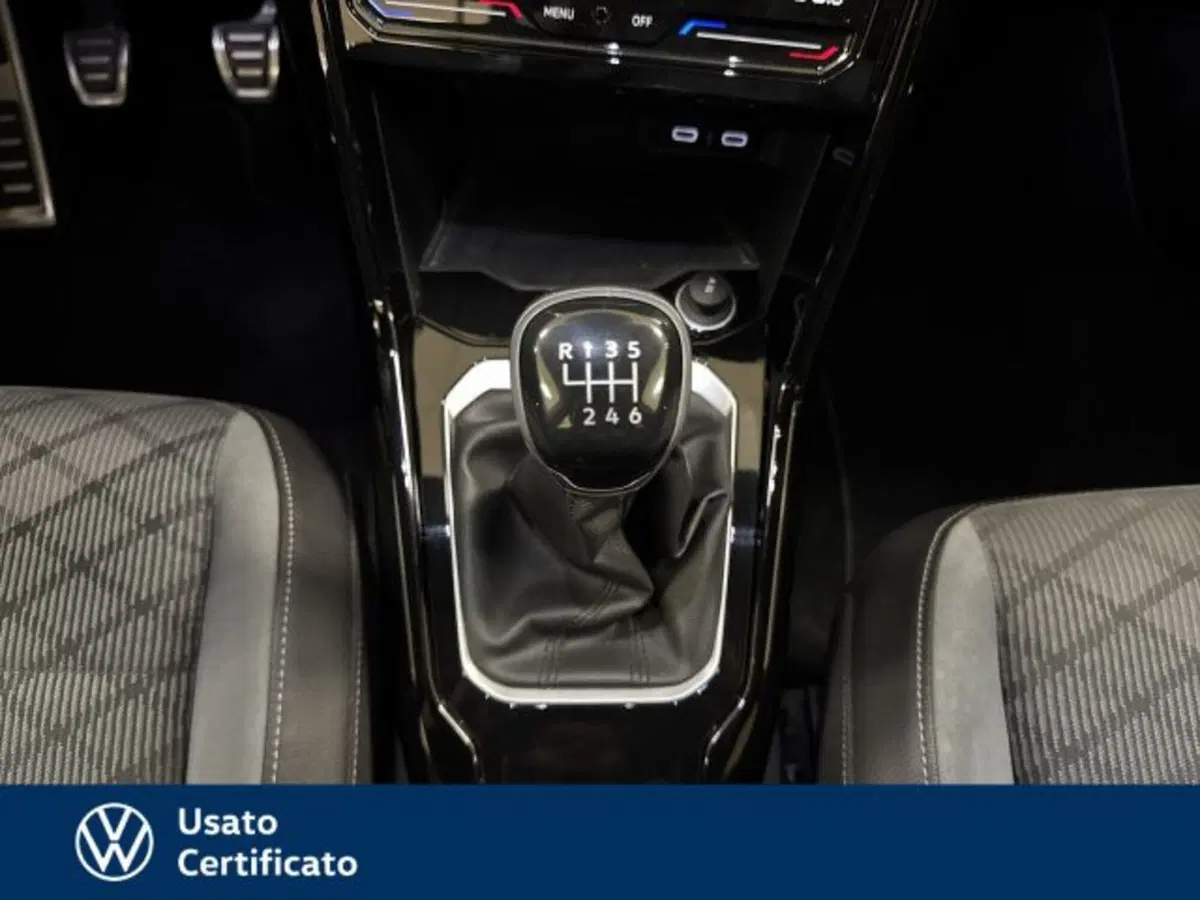 Volkswagen T-Roc usata a Vicenza (11)