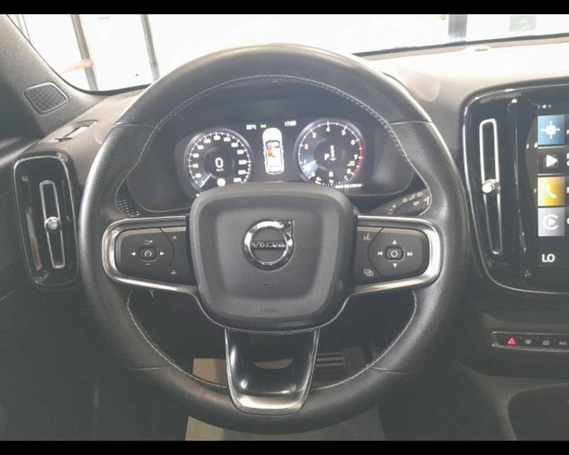 Volvo XC40 usata a Bologna (4)