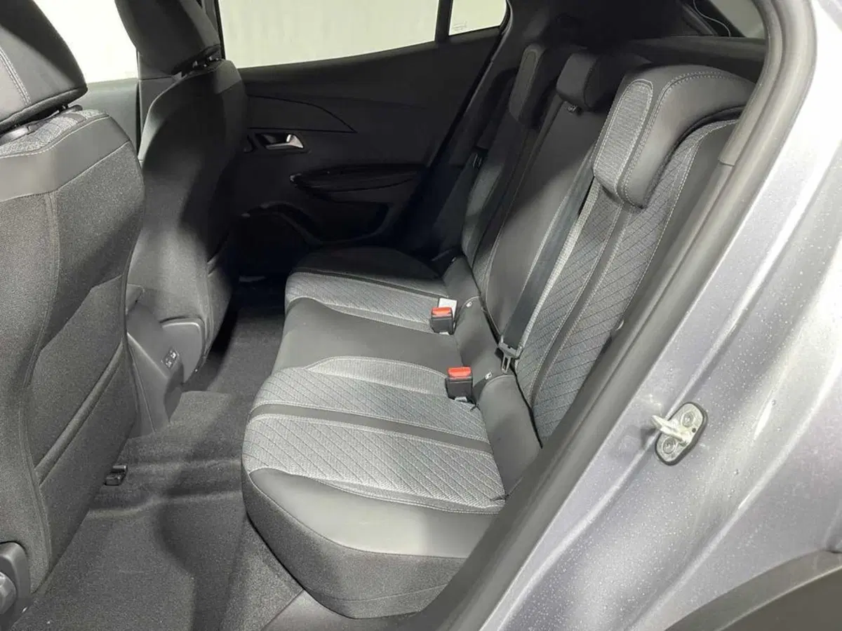 Peugeot 2008 nuova a Sondrio (11)