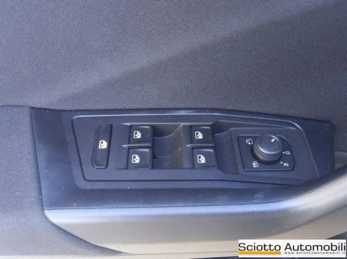 Volkswagen T-Roc usata a Messina (12)