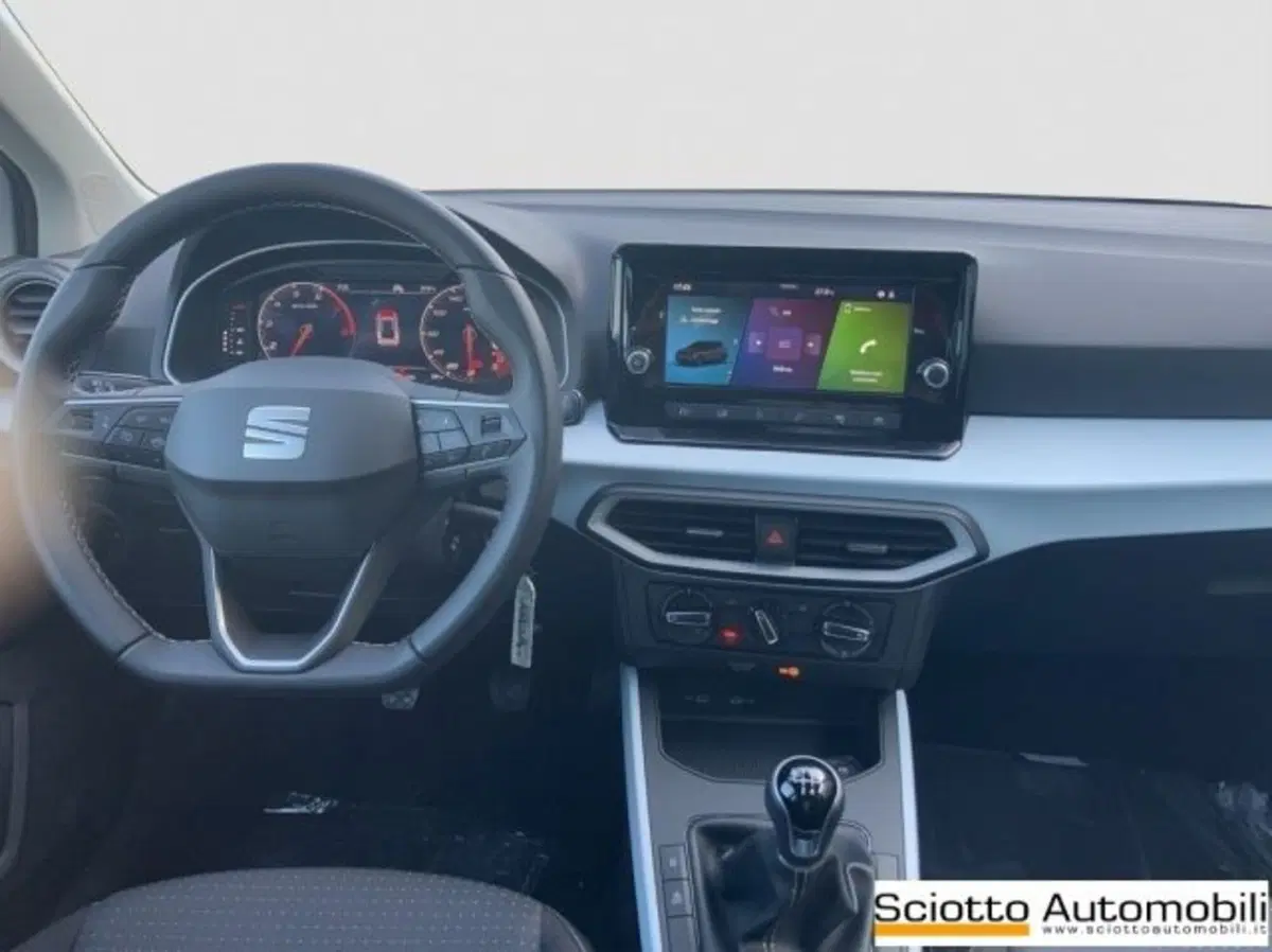 SEAT Arona nuova a Messina (14)