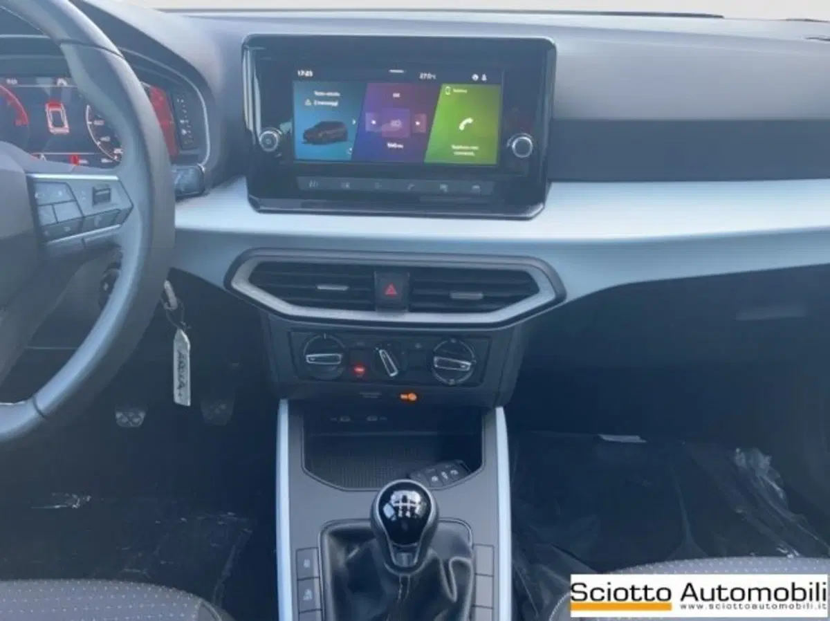 SEAT Arona nuova a Messina (15)
