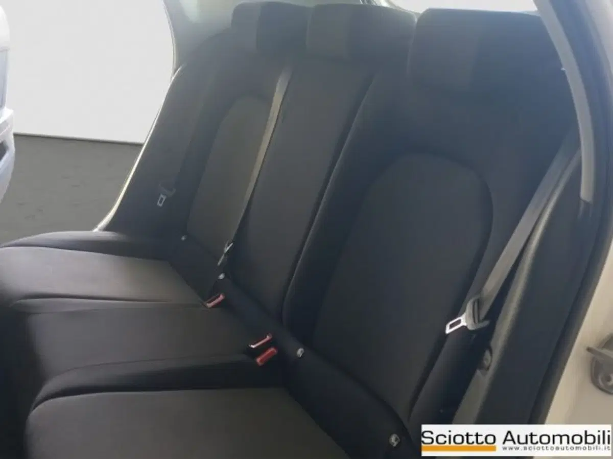SEAT Arona usata a Messina (13)
