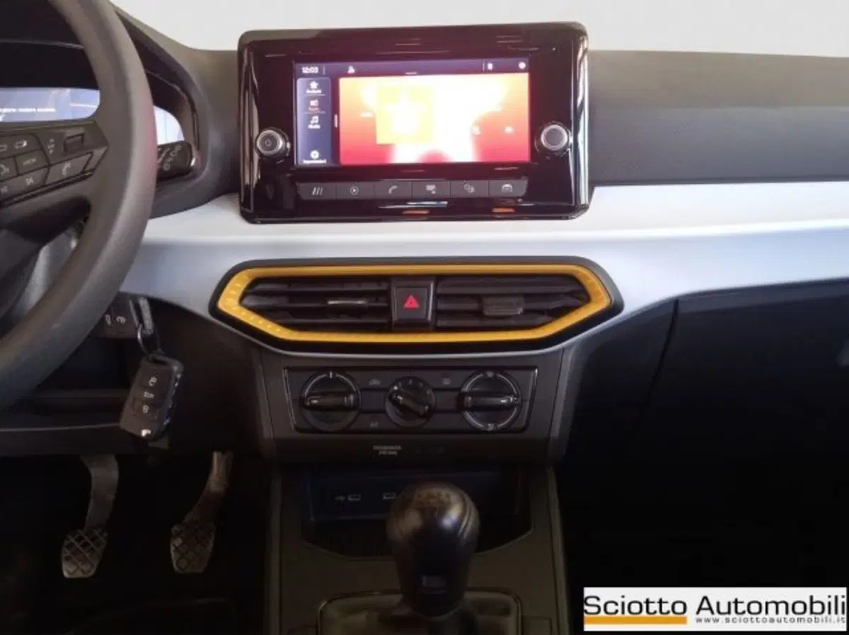 SEAT Arona usata a Messina (15)