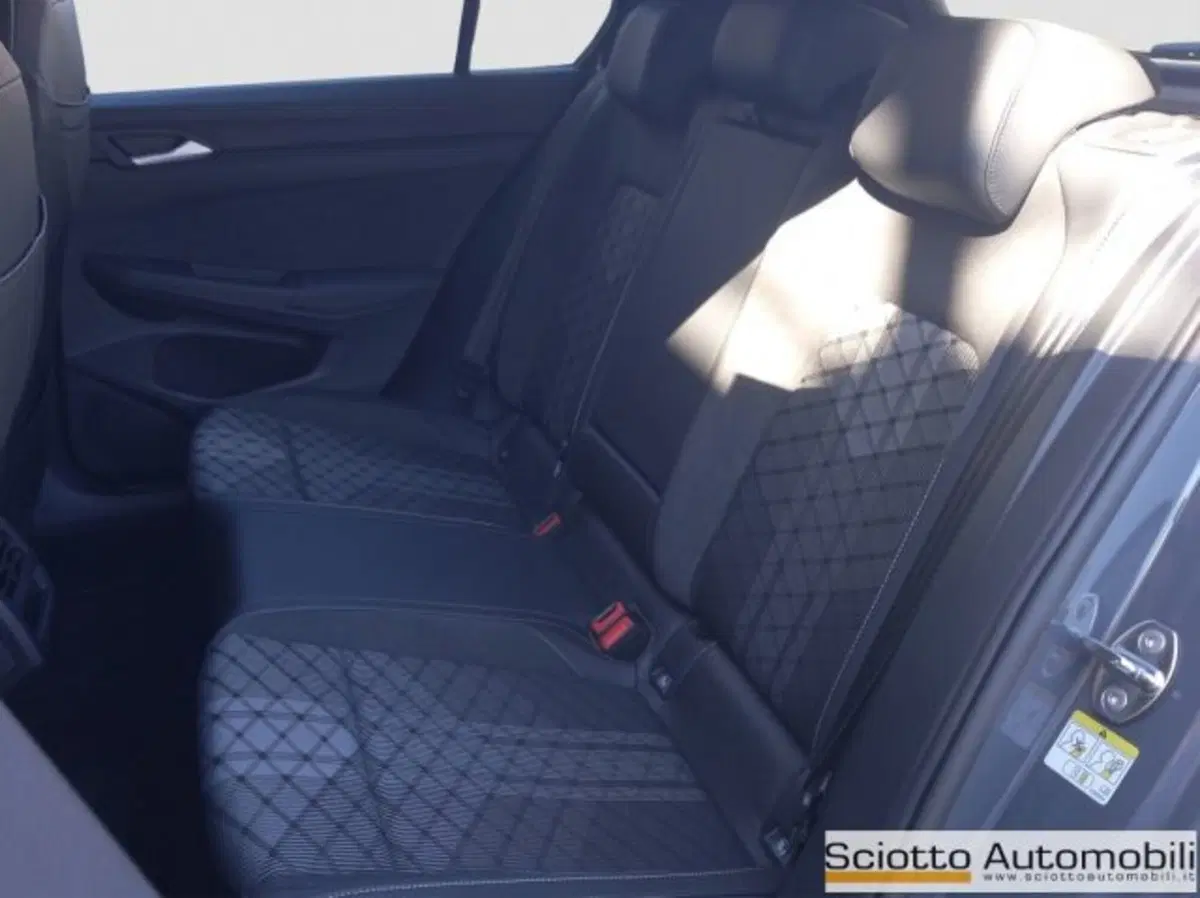 Volkswagen Golf Variant nuova a Messina (13)