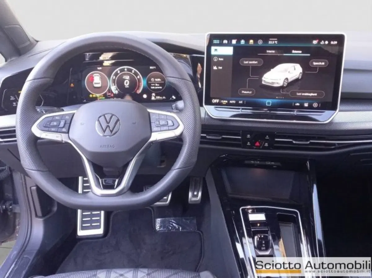 Volkswagen Golf Variant nuova a Messina (14)