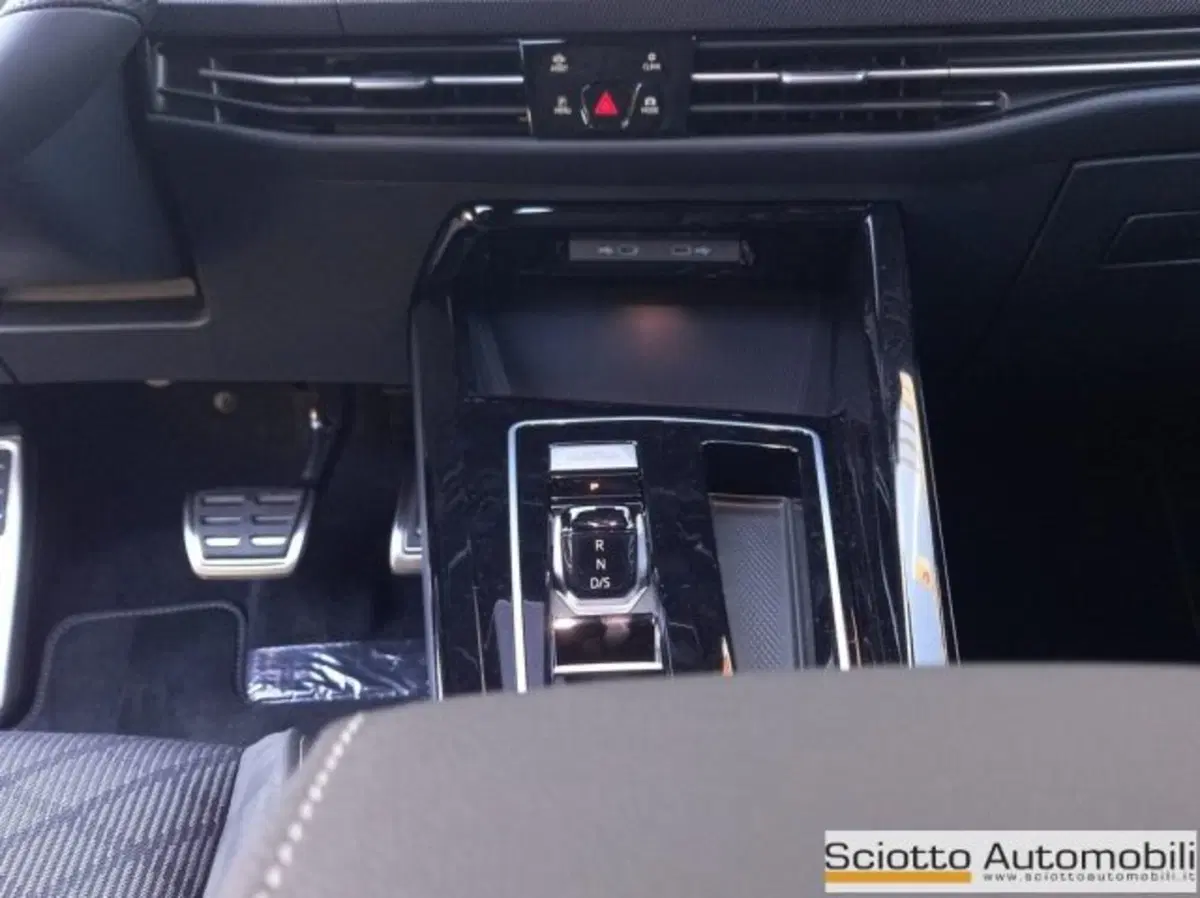 Volkswagen Golf Variant nuova a Messina (15)