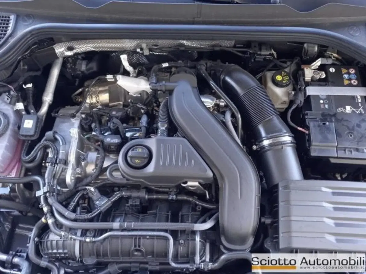 Volkswagen Golf Variant nuova a Messina (18)