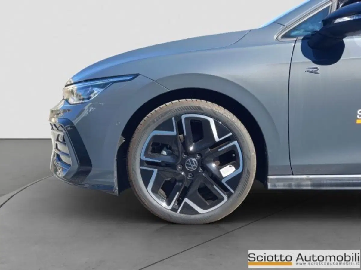 Volkswagen Golf Variant nuova a Messina (19)