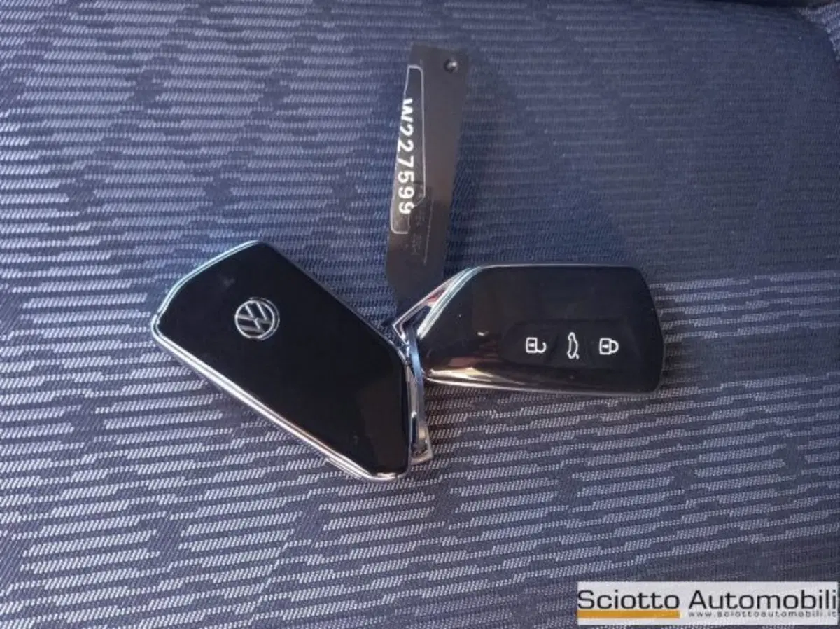 Volkswagen Golf Variant nuova a Messina (20)