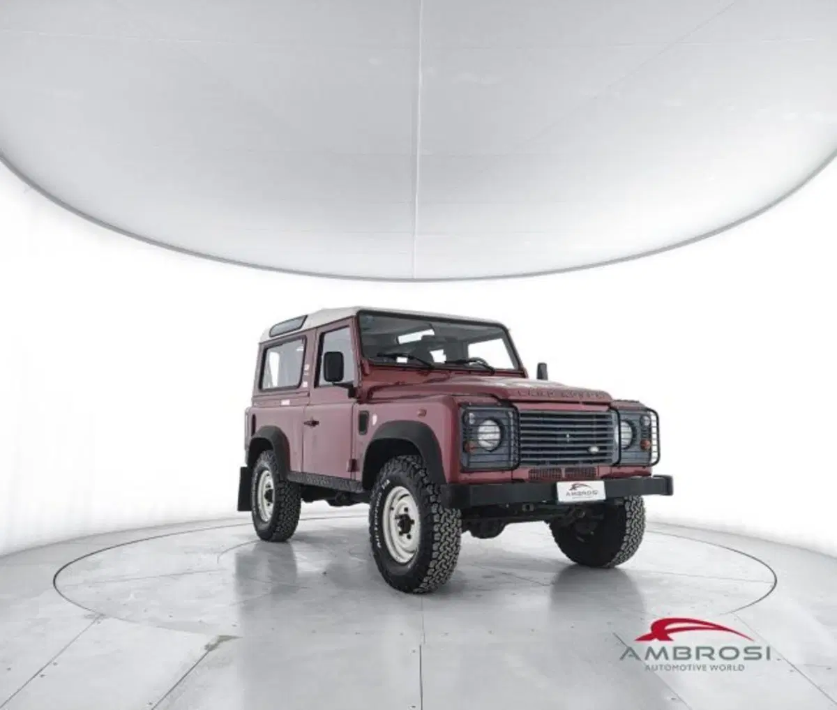 Land Rover Defender usata a Perugia (2)