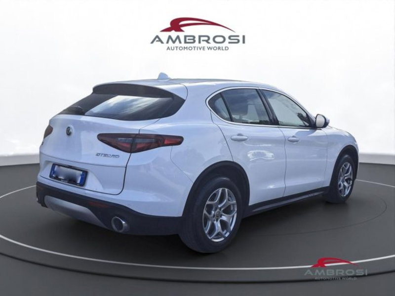 Alfa Romeo Stelvio usata a Perugia (3)