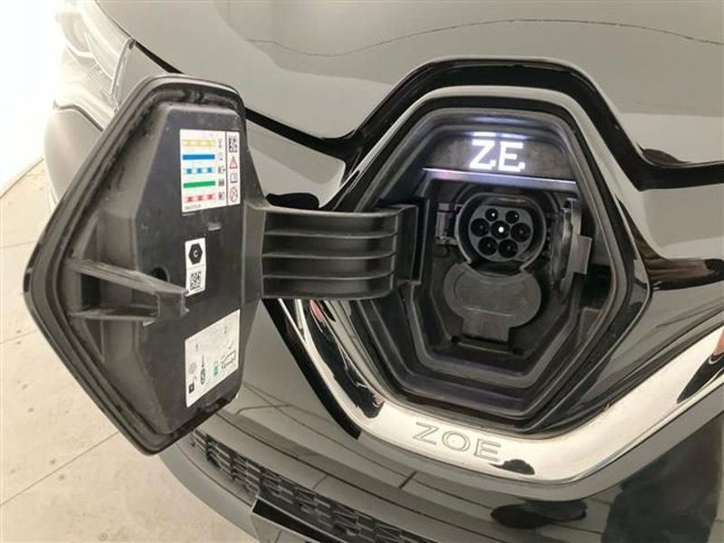 Renault Zoe usata a Como (13)