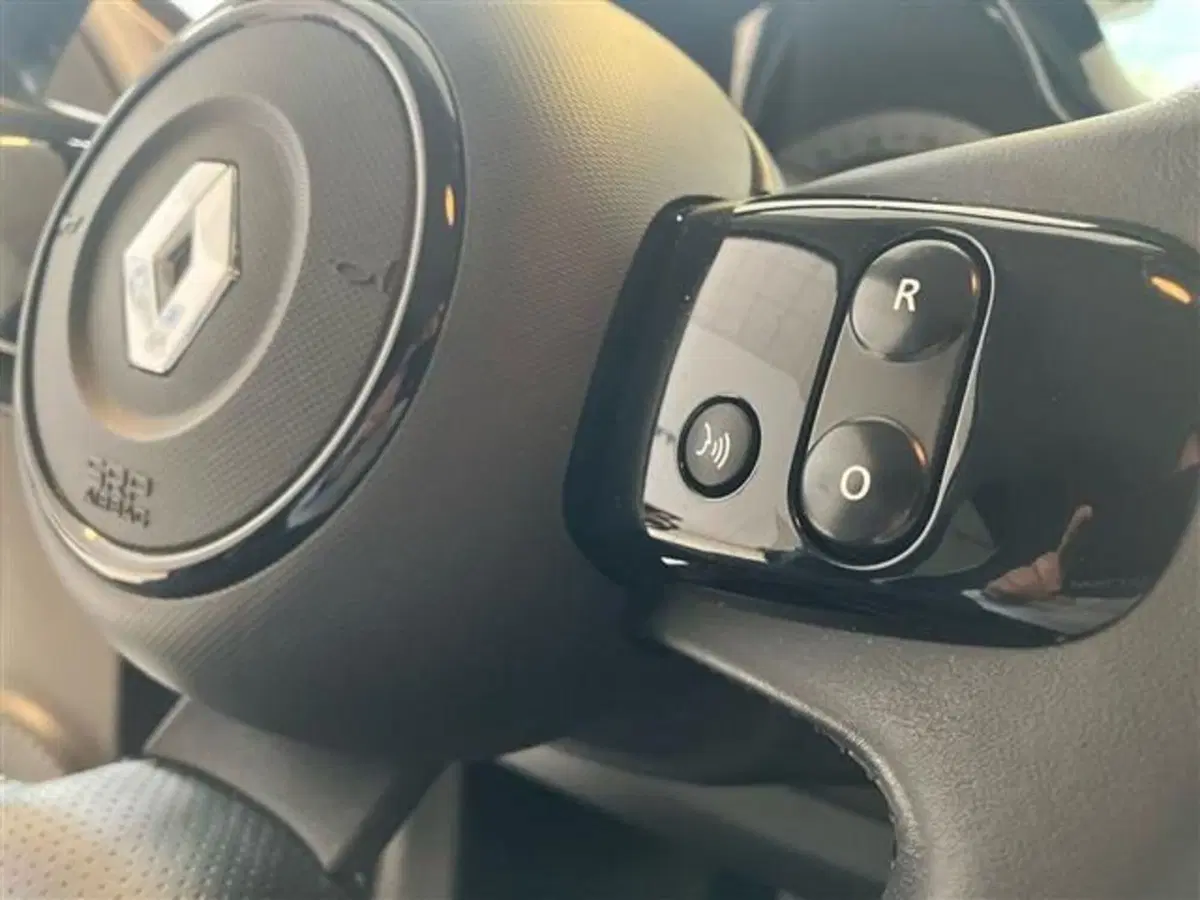 Renault Twingo usata a Como (18)