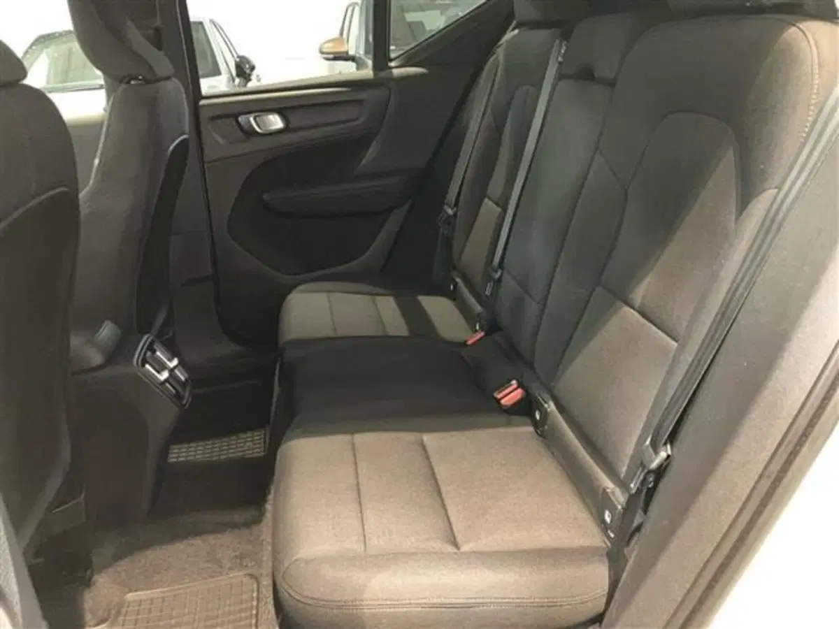 Volvo XC40 usata a Como (13)