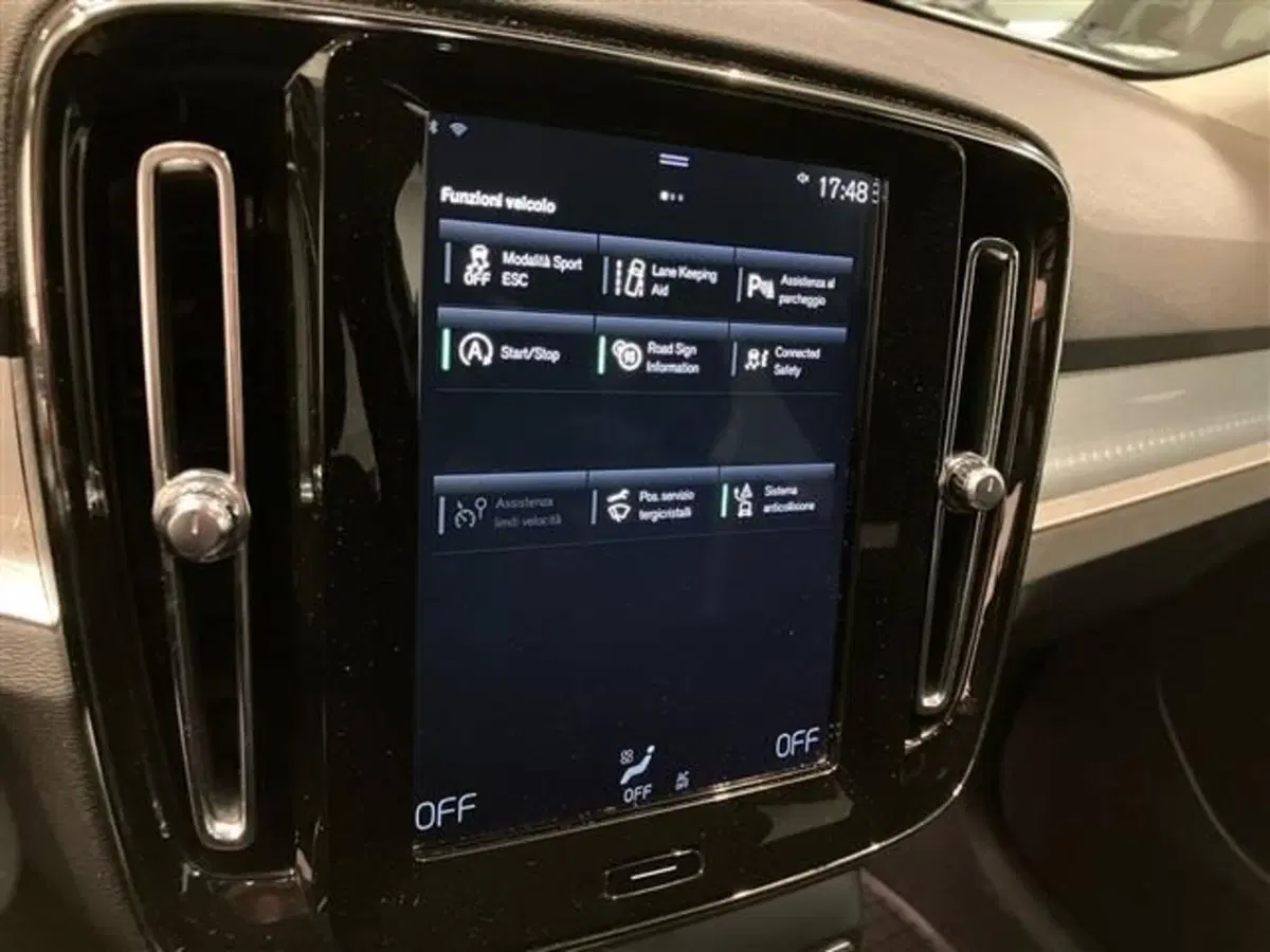 Volvo XC40 usata a Como (15)