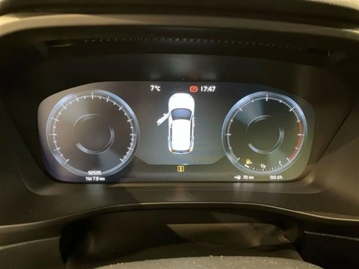 Volvo XC40 usata a Como (16)