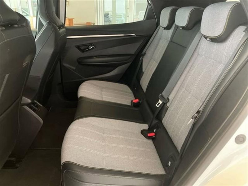 Renault Megane E-Tech Electric usata a Como (12)