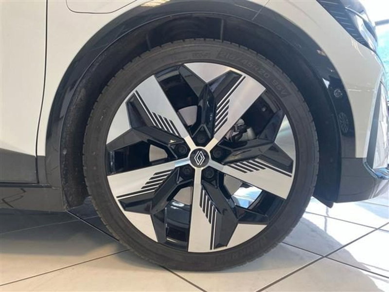 Renault Megane E-Tech Electric usata a Como (6)