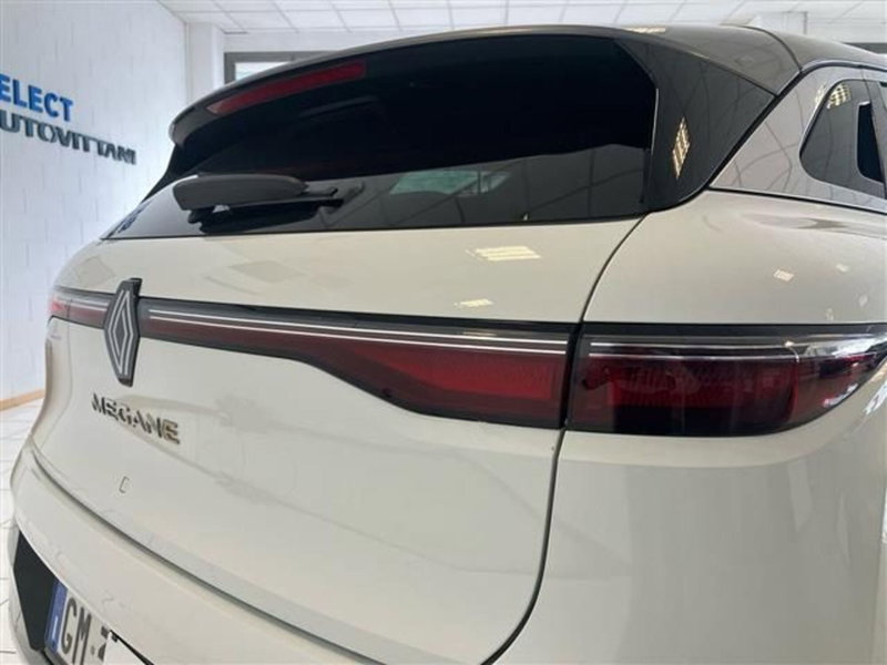 Renault Megane E-Tech Electric usata a Como (8)