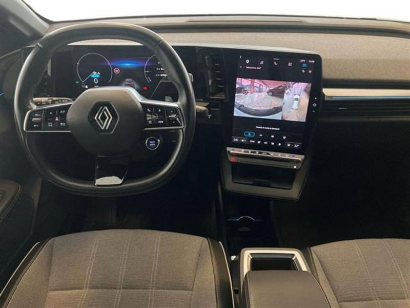 Renault Megane E-Tech Electric usata a Como (9)