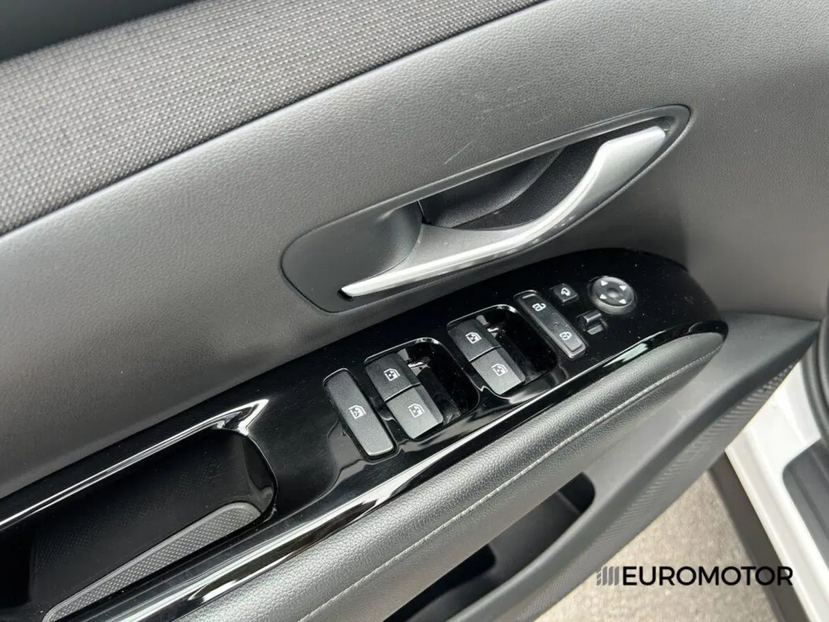 Hyundai Tucson usata a Bari (15)