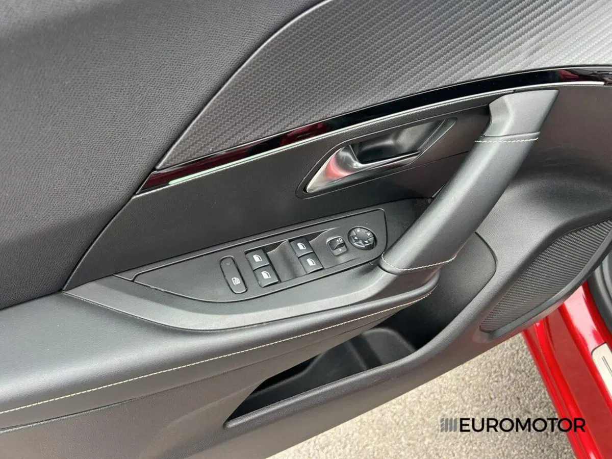 Peugeot 2008 usata a Bari (13)