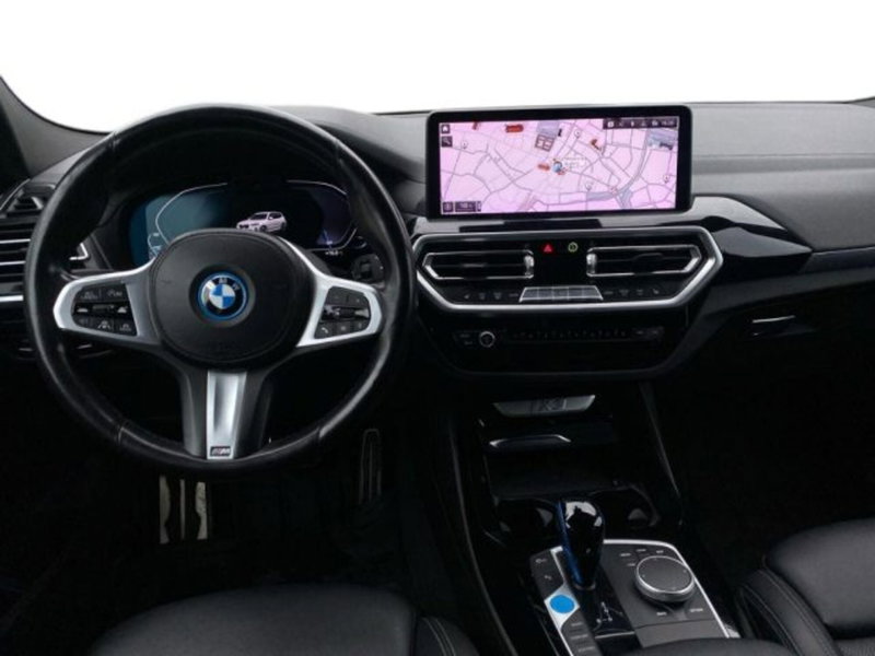 BMW iX3 usata a Lecce (11)