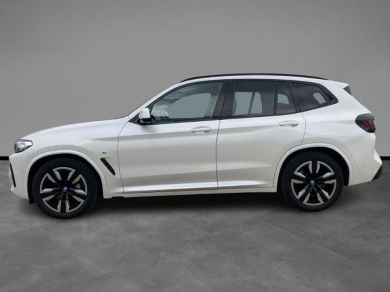 BMW iX3 usata a Lecce (2)