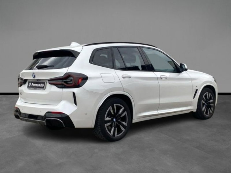 BMW iX3 usata a Lecce (5)