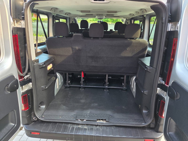 Opel Vivaro Furgone usata a Torino (11)