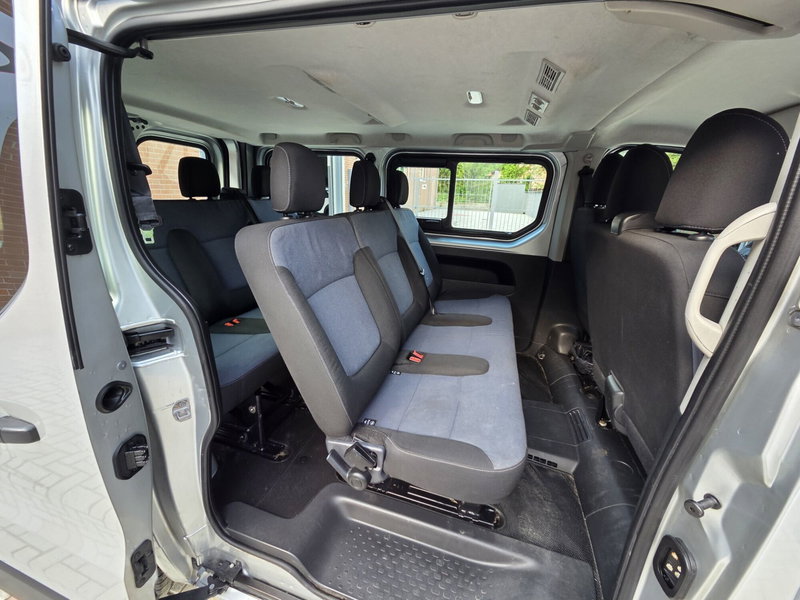 Opel Vivaro Furgone usata a Torino (17)