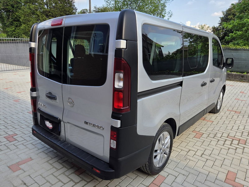 Opel Vivaro Furgone usata a Torino (3)