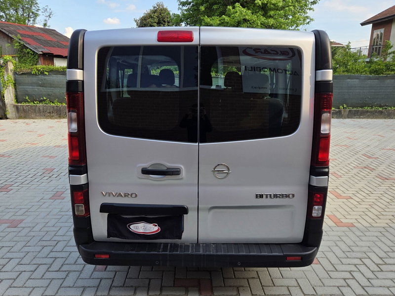 Opel Vivaro Furgone usata a Torino (6)