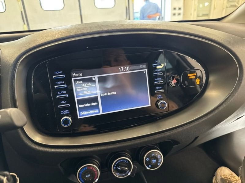 Toyota Aygo X usata a Prato (14)