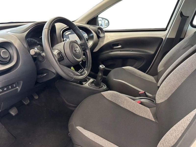 Toyota Aygo X usata a Prato (9)