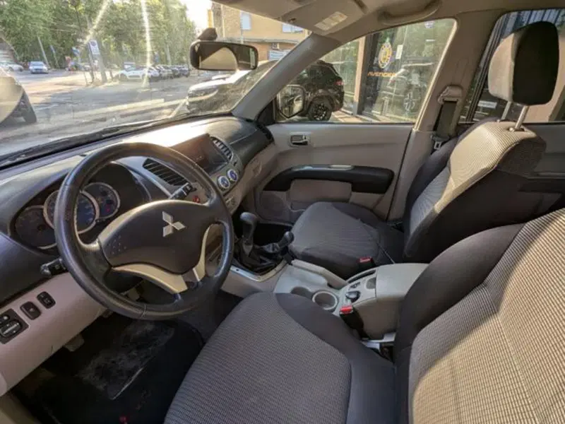 Mitsubishi L200 usata a Parma (9)
