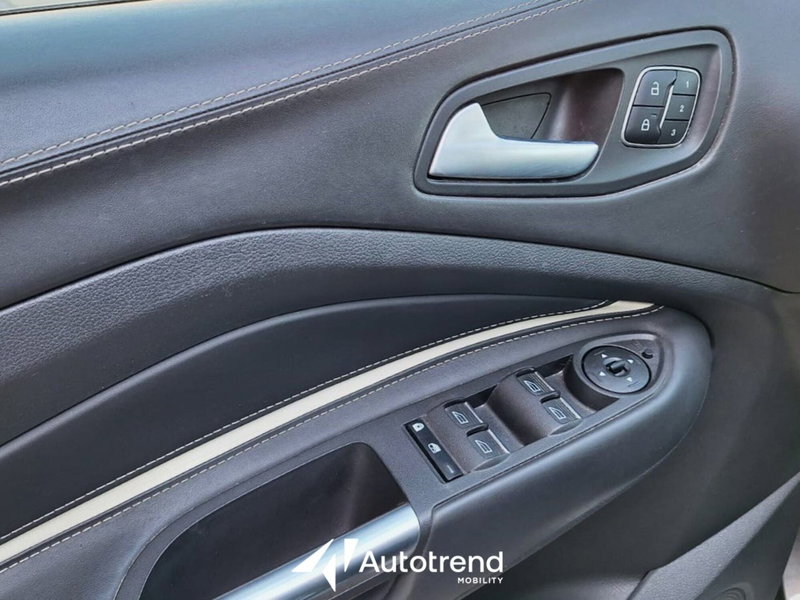 Ford Kuga usata a Bari (12)
