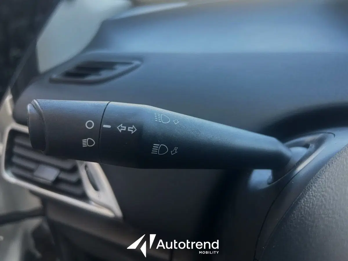 Lancia Ypsilon usata a Bari (9)