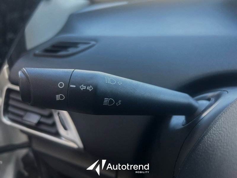 Lancia Ypsilon usata a Bari (9)