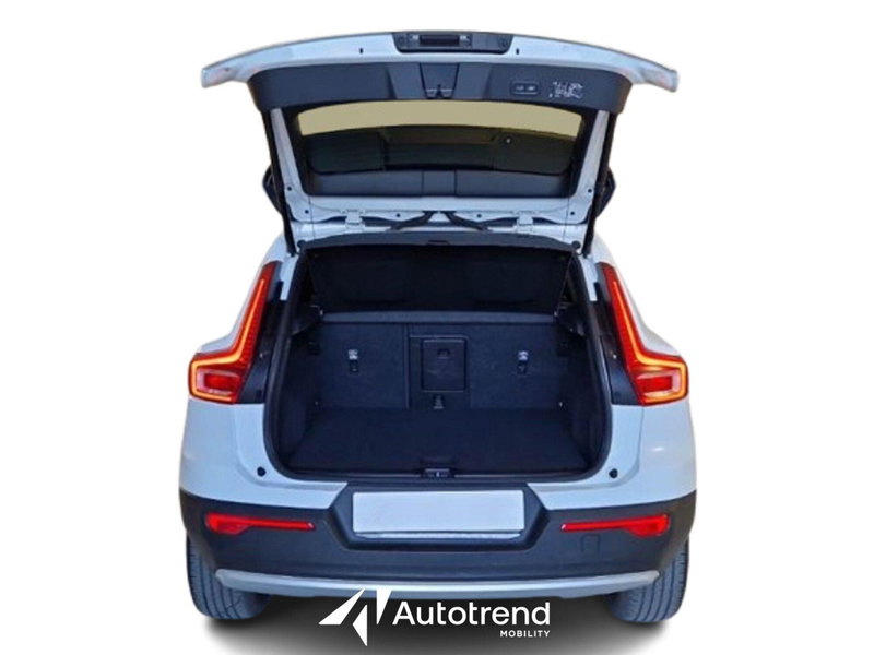 Volvo XC40 usata a Bari (13)