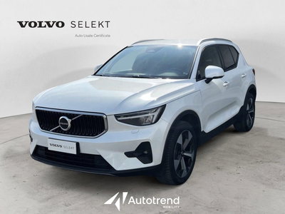 Volvo XC40 B3 automatico Core del 2024 usata a Bari