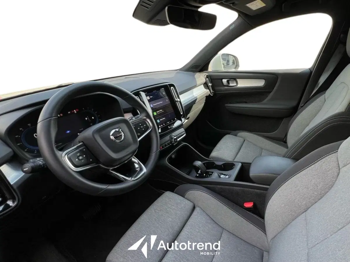 Volvo XC40 usata a Bari (5)