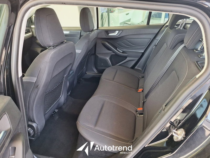 Ford Focus Station Wagon usata a Bari (11)
