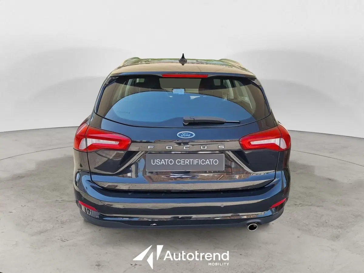 Ford Focus Station Wagon usata a Bari (4)