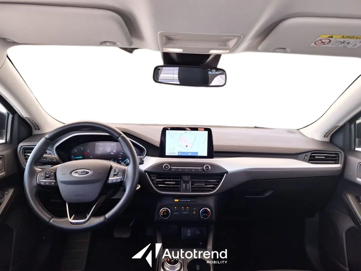 Ford Focus Station Wagon usata a Bari (8)