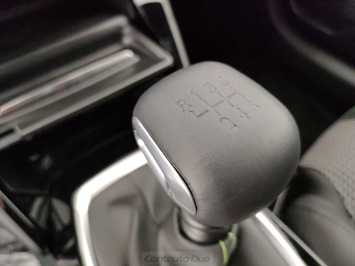 Peugeot 208 usata a Caserta (20)