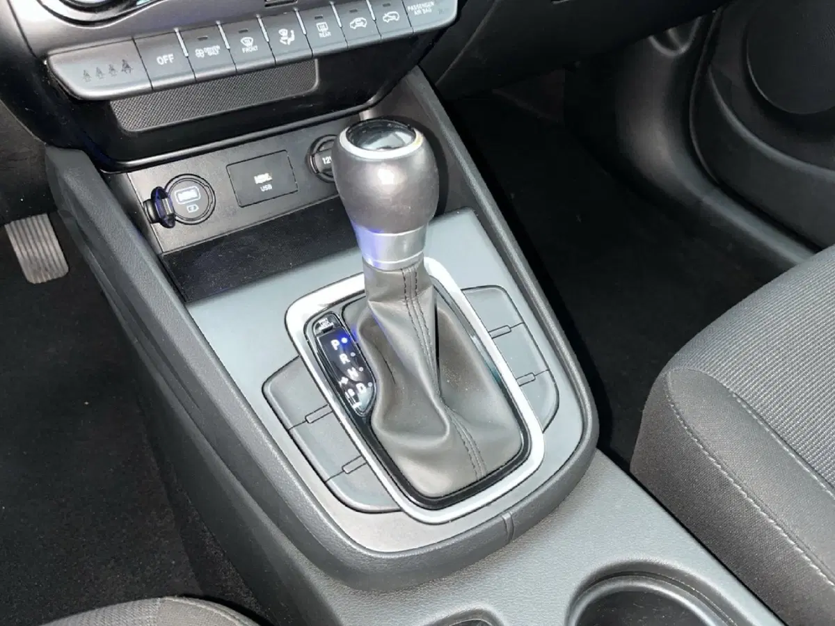 Hyundai Kona usata a Torino (13)
