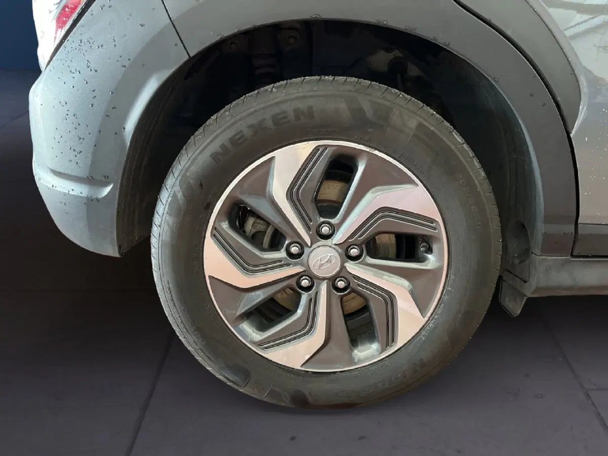 Hyundai Kona usata a Torino (8)